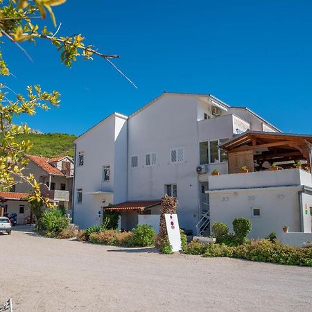 Apartments By The Sea Sumpetar, Omis - 2808 エクステリア 写真