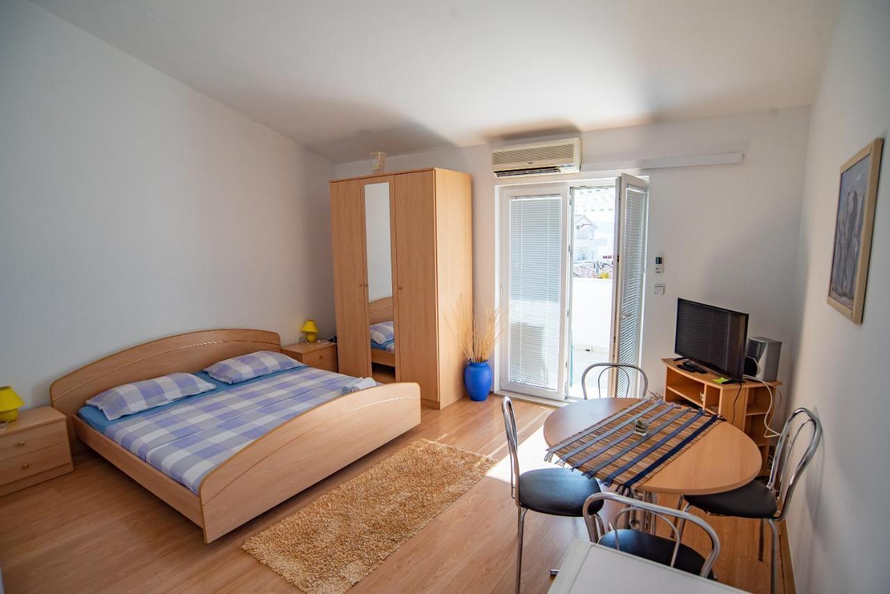 Apartments By The Sea Sumpetar, Omis - 2808 エクステリア 写真